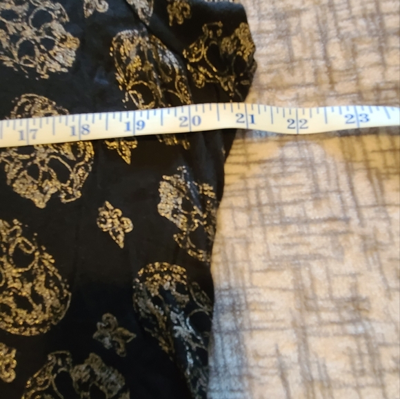 Skull Top w/Snaps - Picture 6 of 7